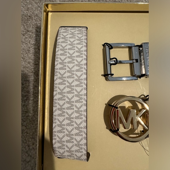 BNWT Micheal Kors belt set - Picture 4 of 5